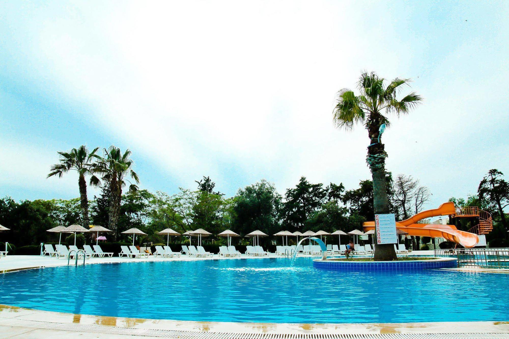 The Holiday Resort Didim Exterior foto